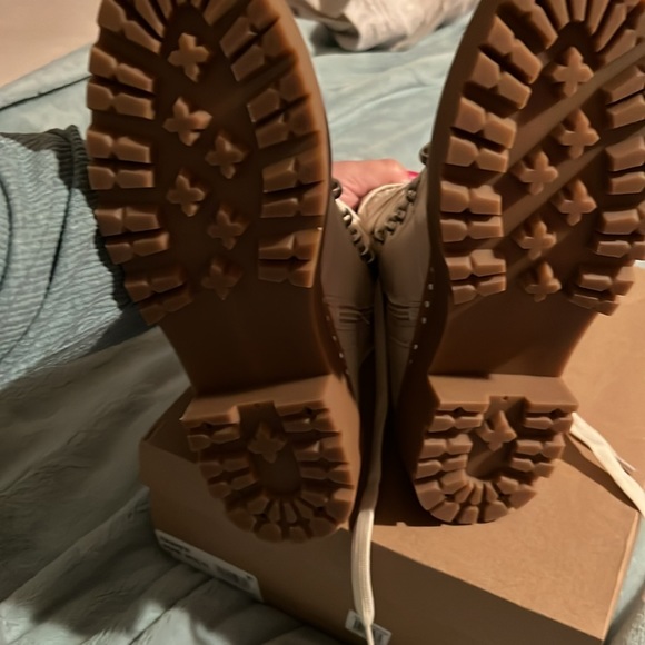 New Steve Madden Rainier boots bone color size 9 - Picture 5 of 6